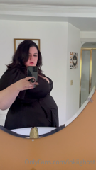 328714913_this-dress-makes-me-look-pregnant-too-bad-its-just-a-food_0.m4v