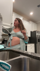 532569773_one-hour-chill-stream-ate-some-oreos-did-some-belly-ploppin_0.mp4