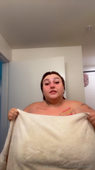 1941336586_i-am-getting-new-stretch-marks-which-is-proving-my-gains-are_1.mp4
