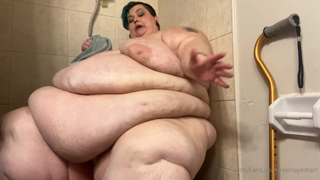 970385132_my-fat-shower-experience-dry-off-routine-wow-i-am-more-m_0.mp4