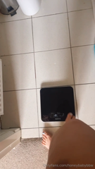 723070402_the-first-time-ive-stepped-on-the-scales-in-a-while-in-f_0.m4v