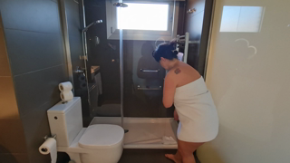 MONTSE_SWINGER_-_Sex_with_my_nephew_in_law_in_bathroom.mp4