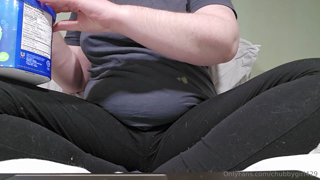 893357016_i-think-my-eyes-were-bigger-than-my-stomach-for-this-stuffin_0.mp4