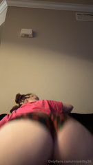 0i5hs4acqxz4i1uswesne_source.mp4