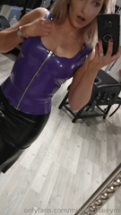 It's a latex kinda day xxx.mp4