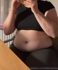 449725493_i-forgot-to-post-this-yesterday-i-look-so-fat-i-cant-bel_0.m4v