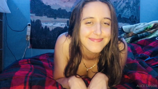 alicetaylor532_082.mp4