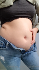 369749715_i-found-some-slow-motion-videos-of-my-fat-jiggling_0.m4v