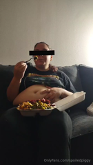1849587513_look-who-s-back-at-it-again-being-a-total-gluttonous-piggy_0.mp4