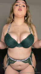 1592716320_green-lingerie-short-vids_1.mp4