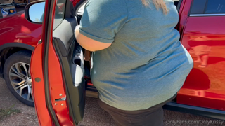 1263433032_i-hate-driving-now-i-dont-have-room-for-my-huge-belly_0.mp4