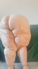 510316363_oily-booty-shakes-for-your-morning_0.mp4