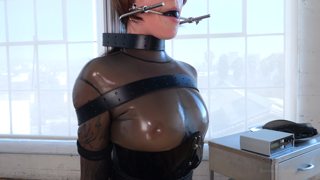 Latex Breath Fuck Machine - Cedar Parker and Elise Graves.mp4