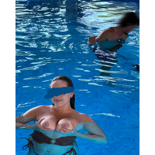 20240531-My_bfs_friend_came_over_to_swim_again_and_I_made_s_4_652961592085848066_652959887348736000.jpeg