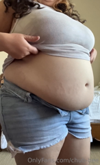 420832038_everyone-loves-a-round-belly-3_0.m4v