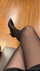 1041970891_so-far-no-one-has-stared-at-my-legs_0.mp4