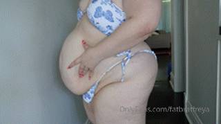1160940421_working-hard-on-my-bikini-body-summer-s-here-and-that-mean_0.mp4