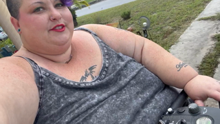 402248183_a-sexy-scooter-riding-video-for-those-of-yall-who-love-how_0.m4v