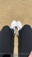 349712017_my-feet-are-wet_0.m4v
