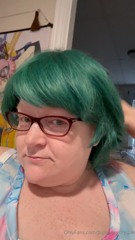 1639556106_i-found-my-favorite-wig-haha_1.mp4