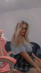 258769247_on-your-cock_0.m4v