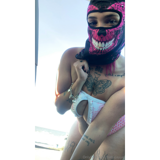 babyjayye_Beach_bum_🥴🤷🏻‍♀️_4358507545.jpeg