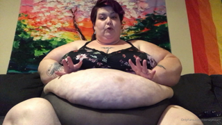 20716216_showing-of-my-side-rolls-and-back-fat-while-getting-ready-fo_0.m4v
