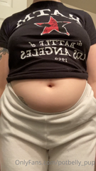 235736730_im-getting-so-huge-i-cant-believe-how-far-my-belly-sticks_0.m4v