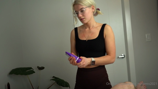 [2022-05-03] Cheating GF Jerking You Off With Her BF Waiting Outside ;).mp4