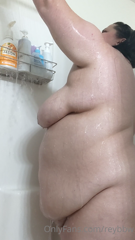 168121305_i-love-soaping-up-all-my-softness-in-the-shower-i-get-to-fe_0.m4v