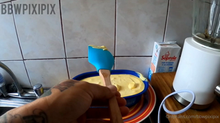 1267734101_i-love-force-feeding-part-ii-he-forces-me-to-drink-1lt-o_1.mp4