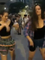 hoje é o dia da minha pessoa mais especial, melhor amiga, assessora, as vezes meio mãe rs, minha.mp4