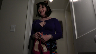 Bettie Bondage_MILF-Rides-You-at-the-Sleepover-4K.mp4