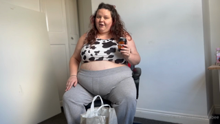 797238997_burp-and-bloat-come-and-join-me-while-i-down-some-gassy_0.mp4