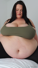 1726905985_i-know-you-love-these-curves_0.mp4