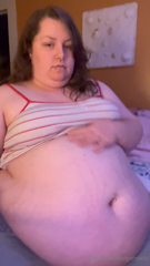 1748823126_more-belly-play-for-you-all-3-this-time-with-the-help-of-my_0.mp4