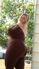 1455437809_which-is-your-favorite-outfit_3.mp4