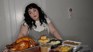 1400995906_thanksgorging-feeder-stuffs-stretches-her-piggylittle-fat_1.mp4