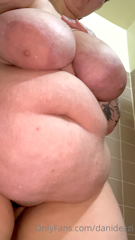 524733288_look-i-can-clap-with-no-hands-some-up-close-and-persona_1.m4v