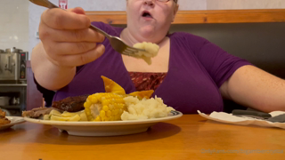 375393134_buffet-trip_4.m4v