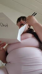 1627627608_stuffing-my-face-for-feeders-on-snap-is-among-my-favorite-fo_0.mp4