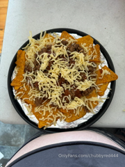 913971638_made-nachos-for-lunch-and-stuffed-them-down-in-less-than-5-m_1.mp4