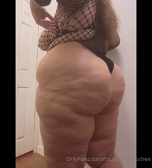 1896159768_massive-ass-wobble-pussy-ate-up-my-thong_0.mp4