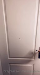 73497436_knock-knock-pizza-delivery_0.mp4