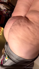 1581252614_cletching-with-or-without-clothes_1.mp4