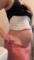 1202351304_oh-my-little-bulging-pot-belly-tenting-t-shirts-and-swelli_4.mp4