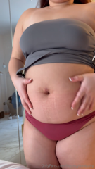 1545761638_hey-everyone-spain-has-been-treating-me-my-growing-gut-we_4.mp4