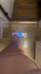 857479803_attempting-to-eat-5000-calories-everyday-has-paid-off_0.mp4