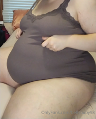 217212069_i-love-seeing-my-belly-flop-out-of-tight-tops_0.m4v