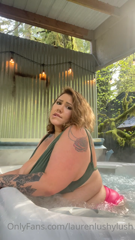 360693666_whos-down-for-a-hot-tub-session-with-me_0.mp4